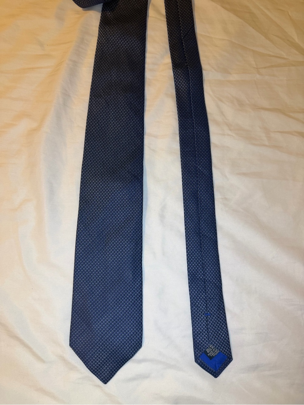 BOSS Navy Textured DESIGNER Silk Tie - Picture 3 of 4